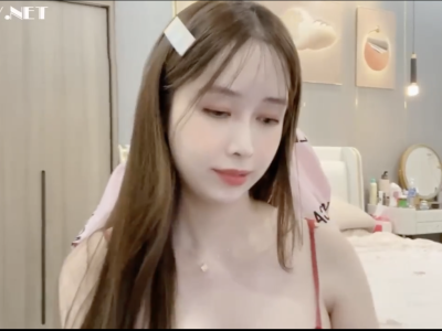 Full clip live show hàng không che mặt của idol ANNA102